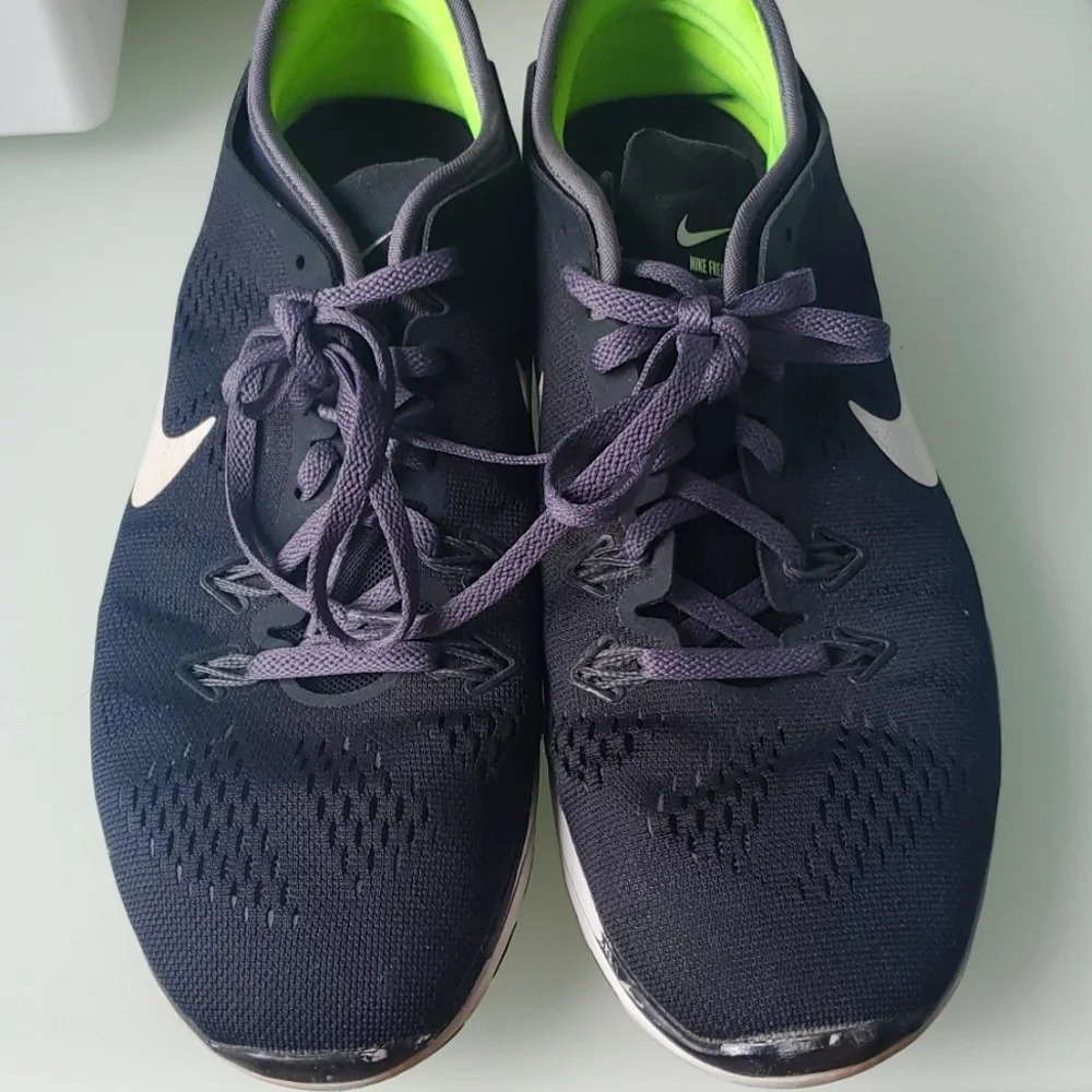 Nike Free TR Fit 5 Women's Size 8 Black Sneakers